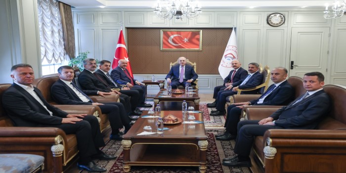 Kurtulmuş, Adıyaman’da valilik ve belediyeyi ziyaret etti